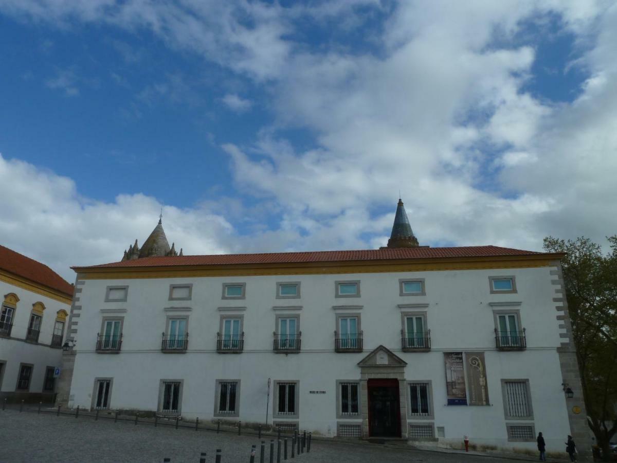 Casa Do Largo Do Colegio Apartment Evora Exterior photo