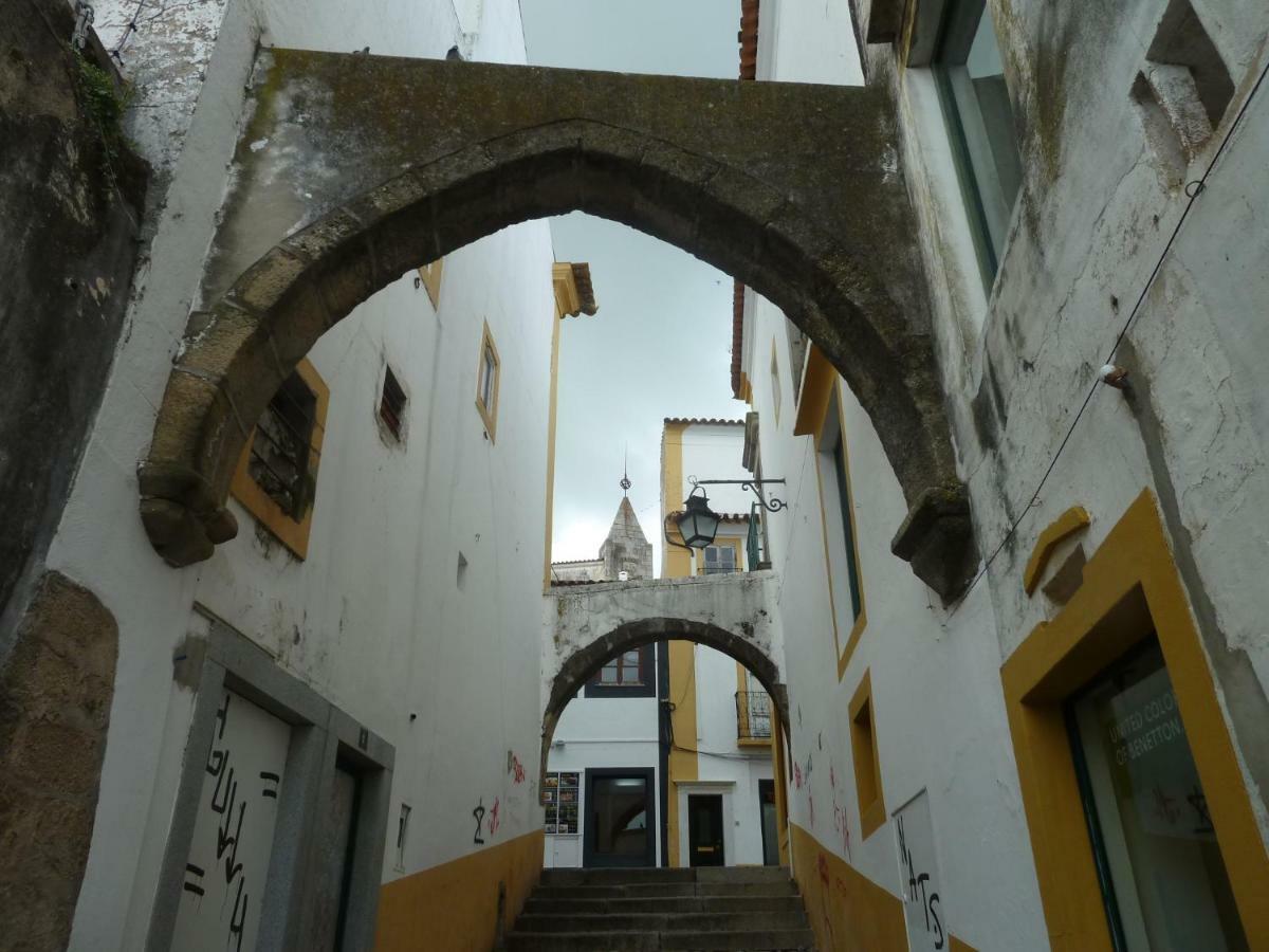 Casa Do Largo Do Colegio Apartment Evora Exterior photo